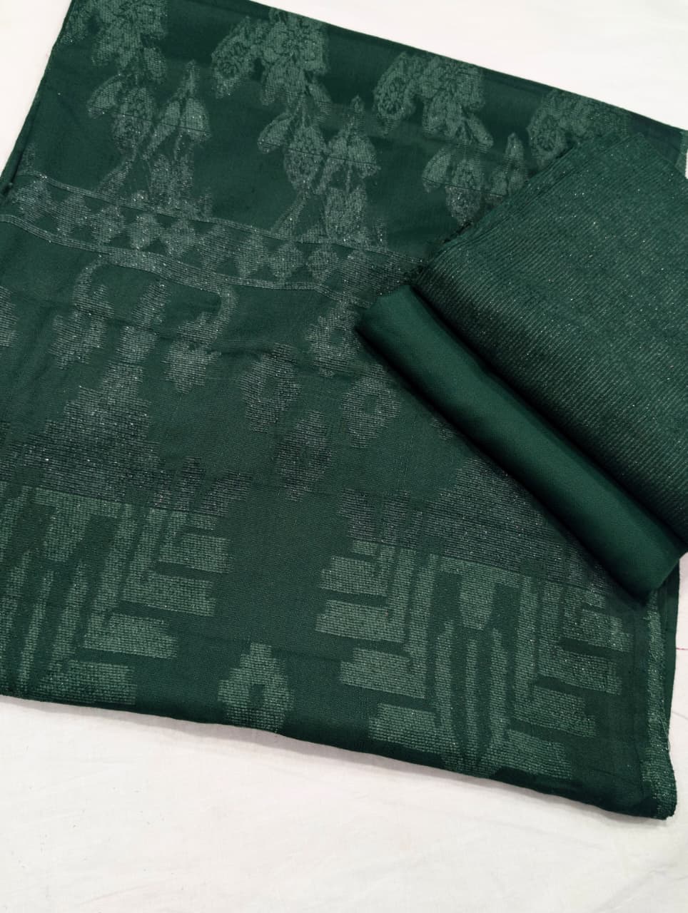 3PC PEACH WOOL VELVET EXPORT QUALITY WINTER COLLECTION 2026 (BOTTLE GREEN)