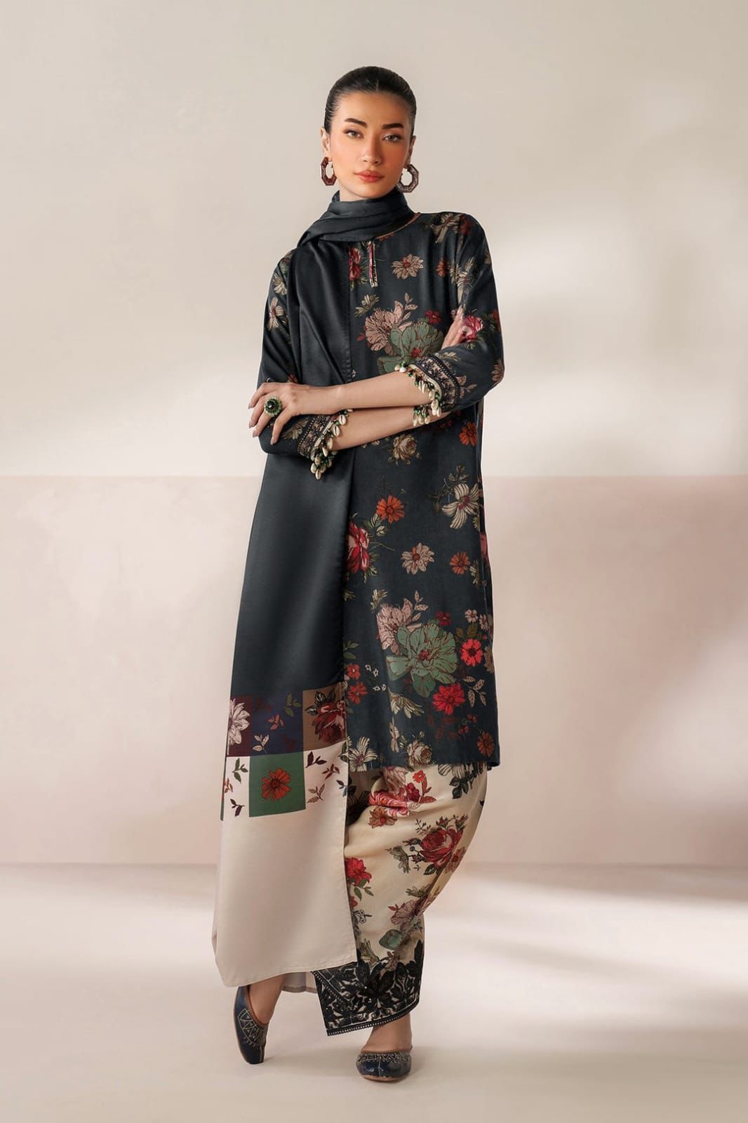 Baroque 3 Piece Digital Printed Lawn Suit - Heavy Embroidery & Chiffon Dupatta Code 7001
