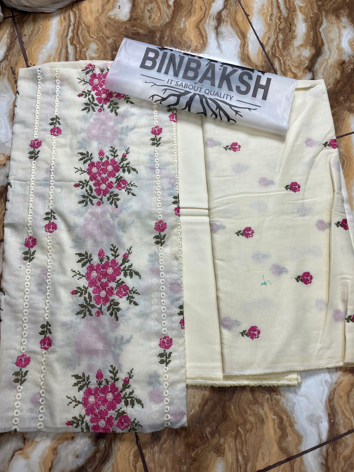 Luxury 2 Piece Thread Embroidered Lawn Unstitched Suit