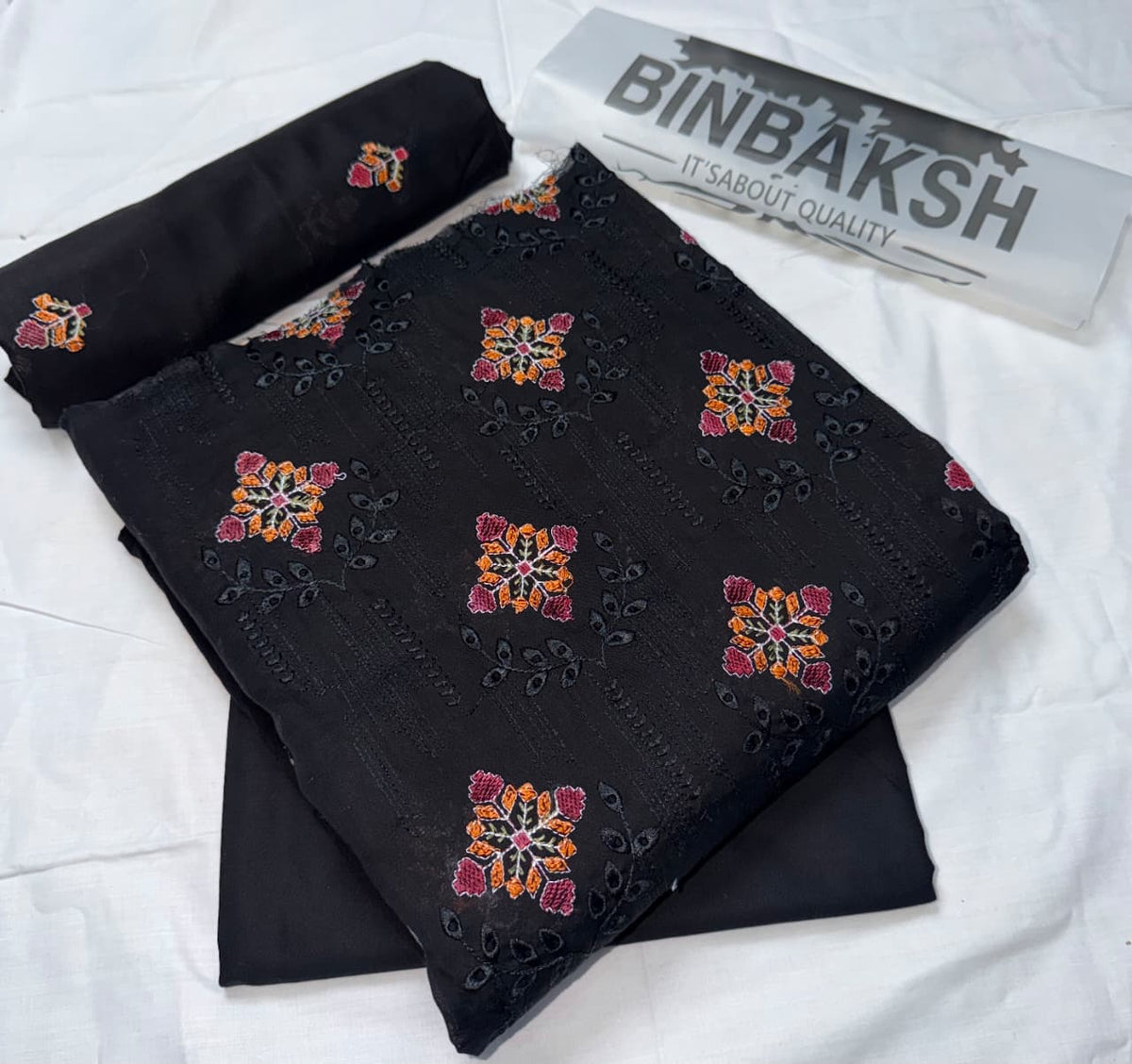 Luxury 2 Piece Thread Embroidered Lawn Unstitched Suit