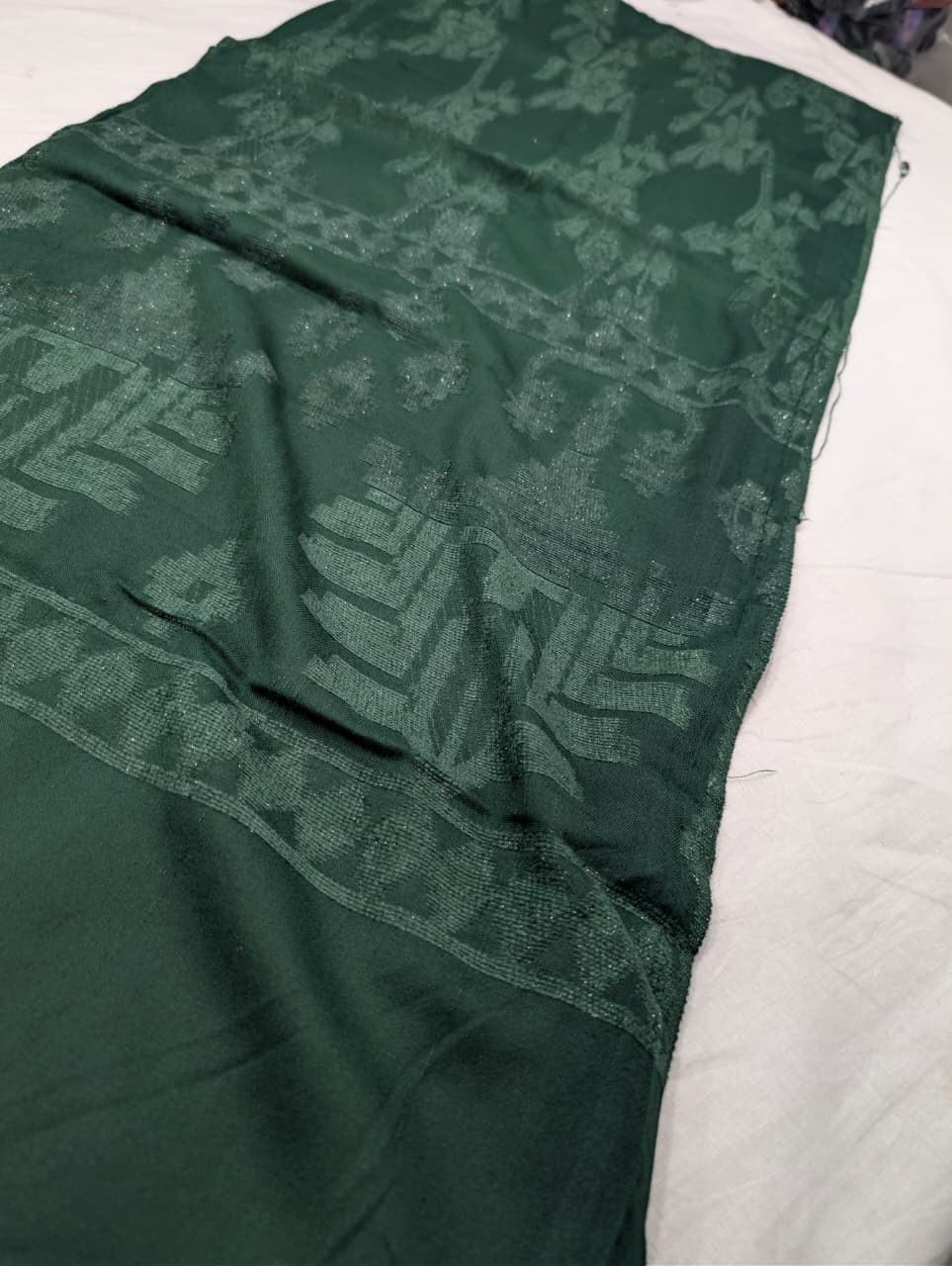 3PC PEACH WOOL VELVET EXPORT QUALITY WINTER COLLECTION 2026 (BOTTLE GREEN)